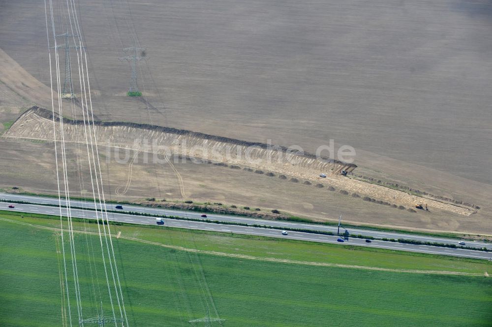 Schwanebeck aus der Vogelperspektive: Autobahndreieck / interchange Schwanebeck