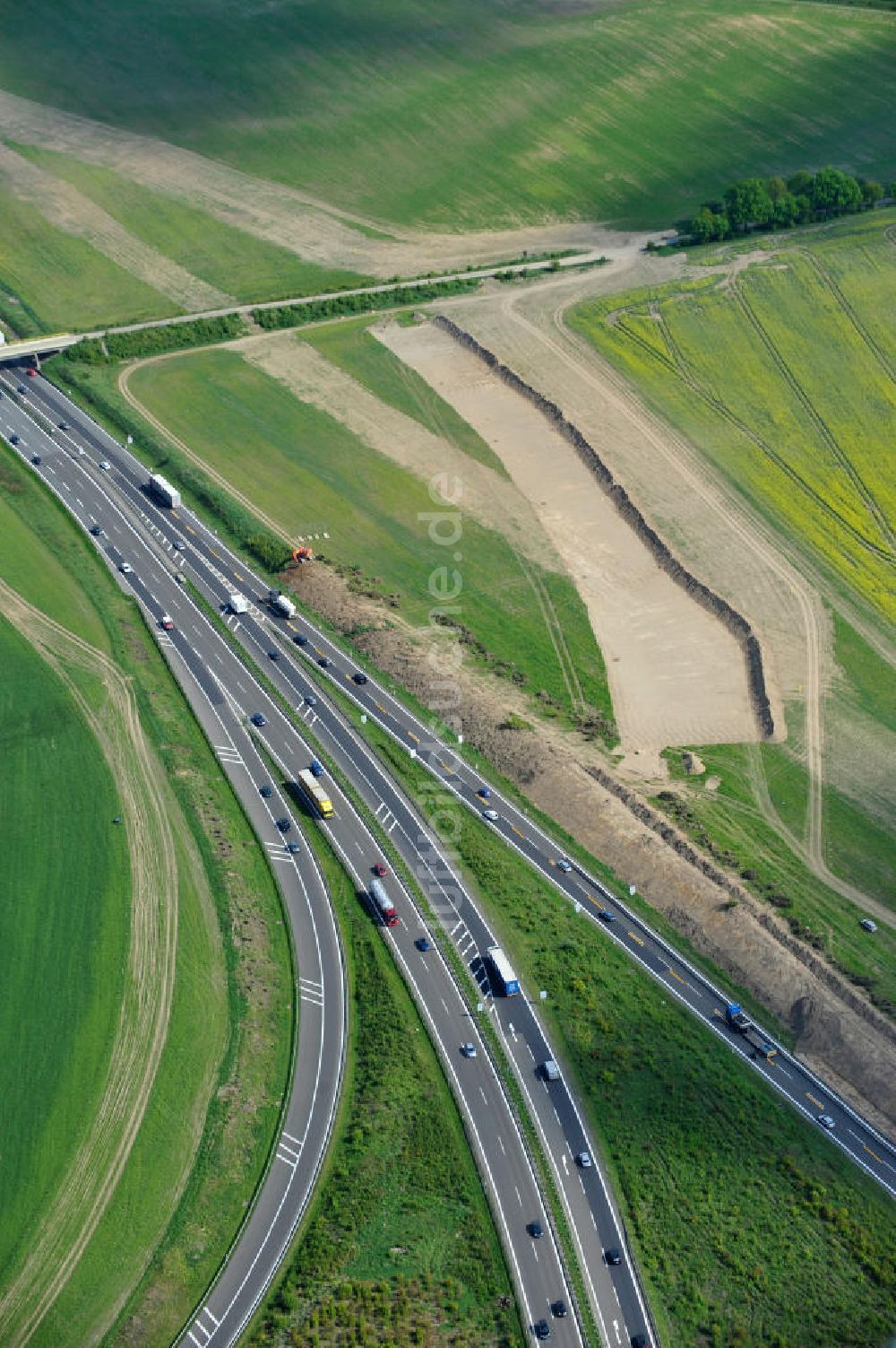 Schwanebeck von oben - Autobahndreieck / interchange Schwanebeck