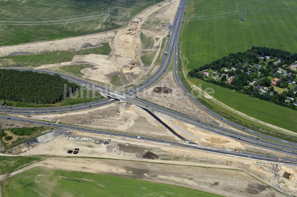 Schwanebeck von oben - Autobahndreieck / interchange Schwanebeck