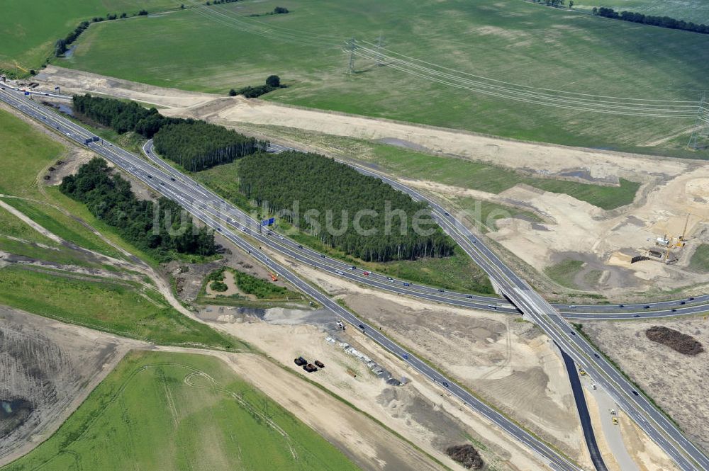 Schwanebeck aus der Vogelperspektive: Autobahndreieck / interchange Schwanebeck