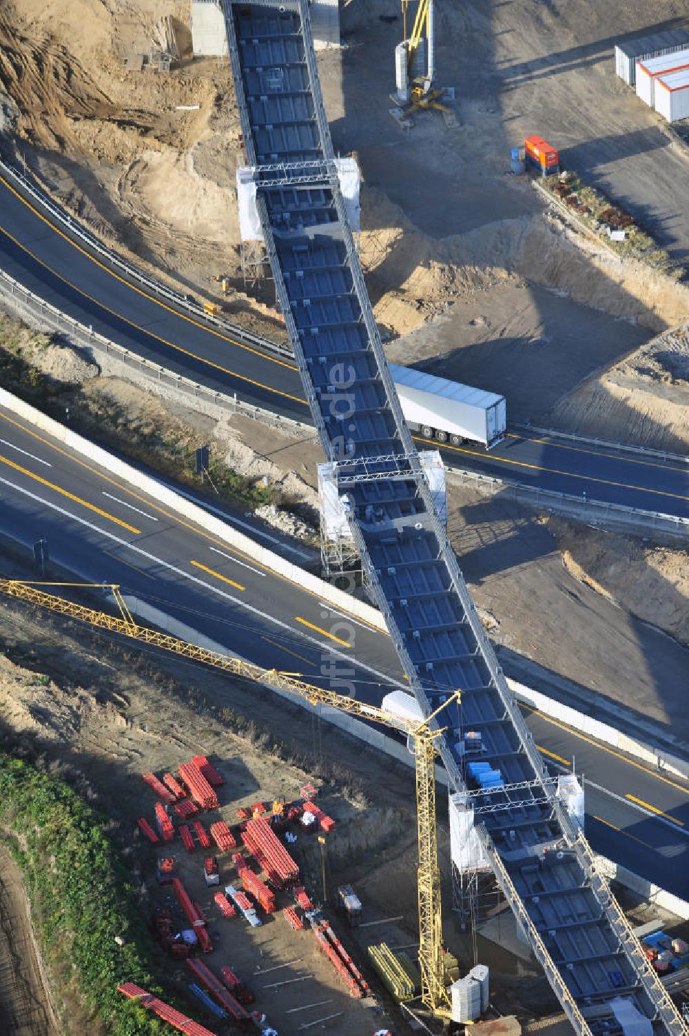 SCHWANEBECK aus der Vogelperspektive: Autobahndreieck / interchange Schwanebeck, auch Autobahndreieck Kreuz Barnim genannt