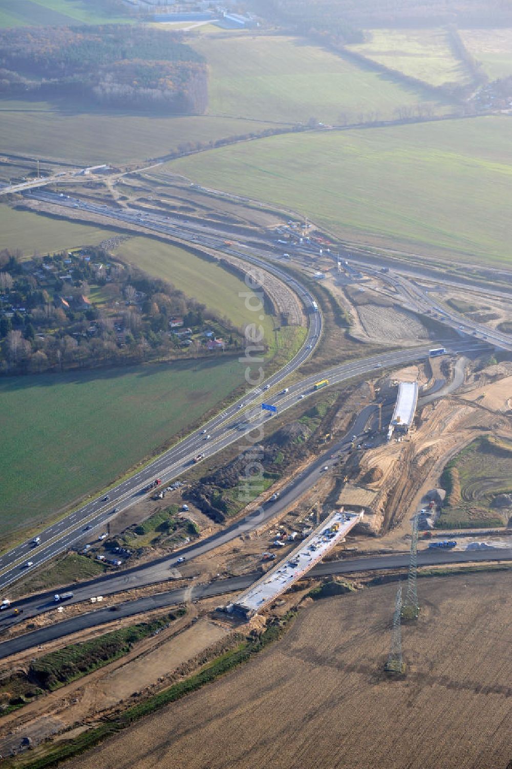 SCHWANEBECK aus der Vogelperspektive: Autobahndreieck / interchange Schwanebeck, auch Autobahndreieck Kreuz Barnim genannt