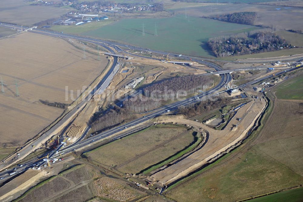 SCHWANEBECK aus der Vogelperspektive: Autobahndreieck / interchange Schwanebeck, auch Autobahndreieck Kreuz Barnim genannt