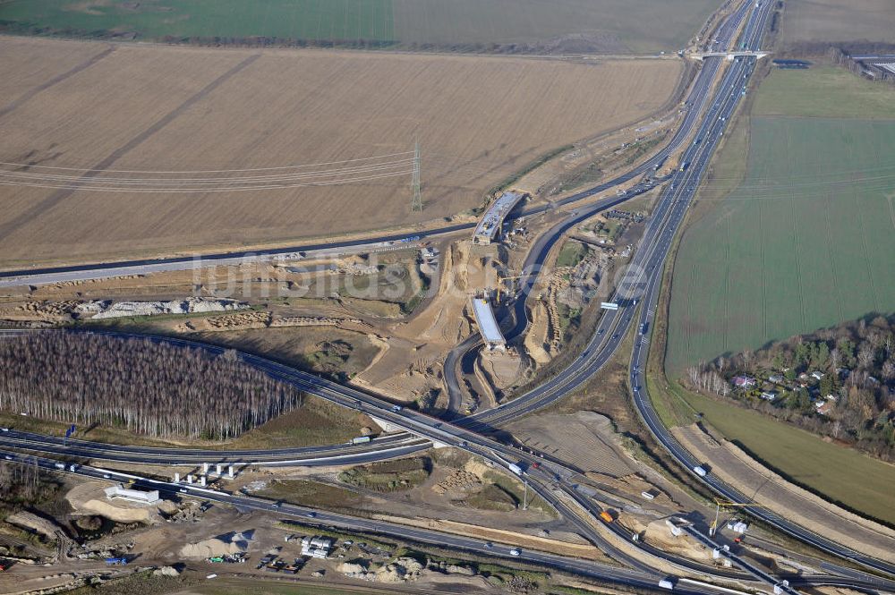 SCHWANEBECK aus der Vogelperspektive: Autobahndreieck / interchange Schwanebeck, auch Autobahndreieck Kreuz Barnim genannt