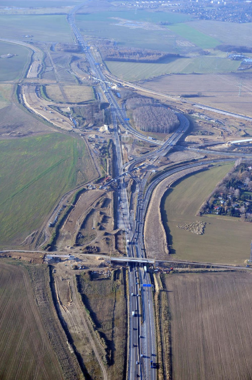 SCHWANEBECK von oben - Autobahndreieck / interchange Schwanebeck, auch Autobahndreieck Kreuz Barnim genannt