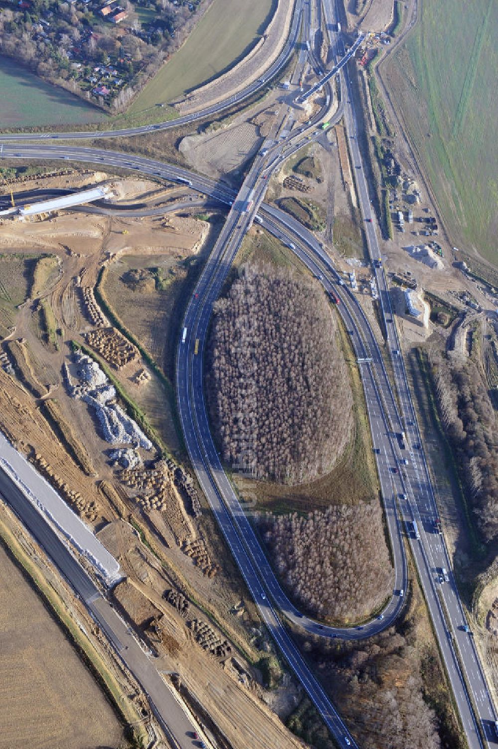 Luftbild SCHWANEBECK - Autobahndreieck / interchange Schwanebeck, auch Autobahndreieck Kreuz Barnim genannt