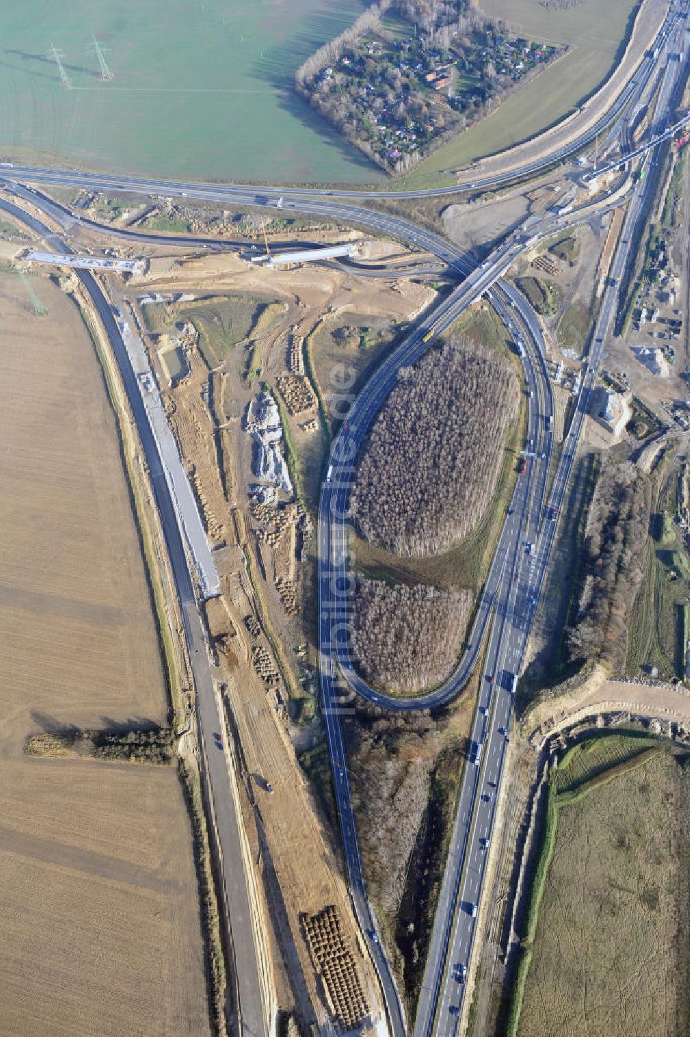 Luftaufnahme SCHWANEBECK - Autobahndreieck / interchange Schwanebeck, auch Autobahndreieck Kreuz Barnim genannt