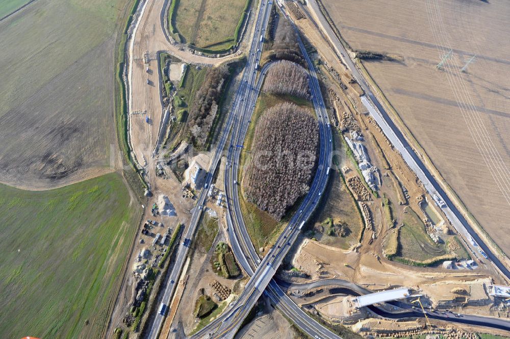 SCHWANEBECK aus der Vogelperspektive: Autobahndreieck / interchange Schwanebeck, auch Autobahndreieck Kreuz Barnim genannt