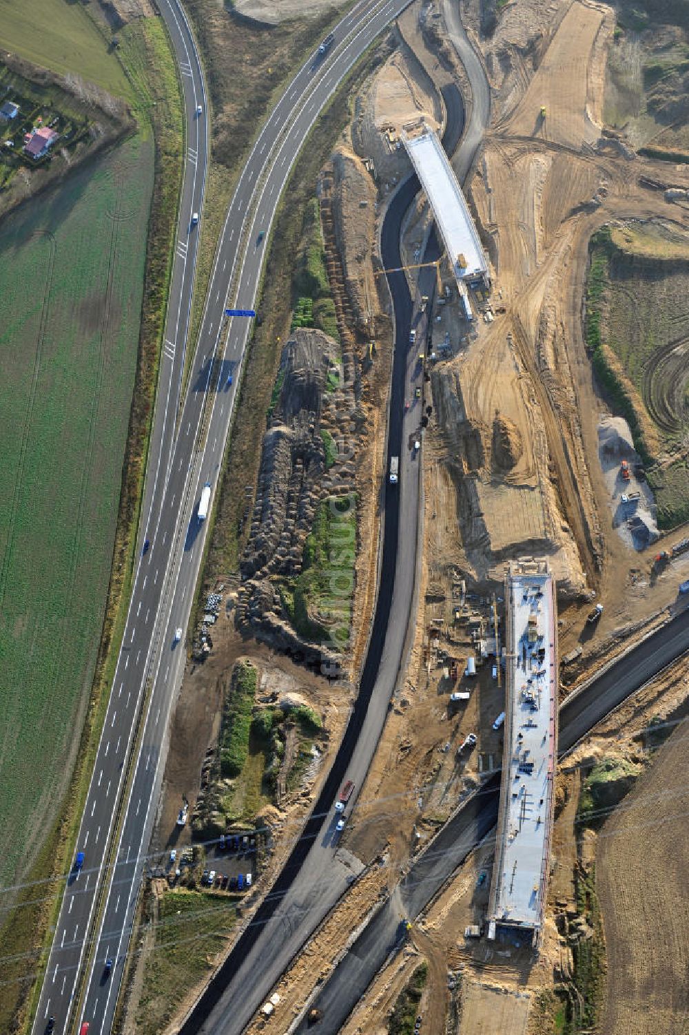 Luftbild SCHWANEBECK - Autobahndreieck / interchange Schwanebeck, auch Autobahndreieck Kreuz Barnim genannt