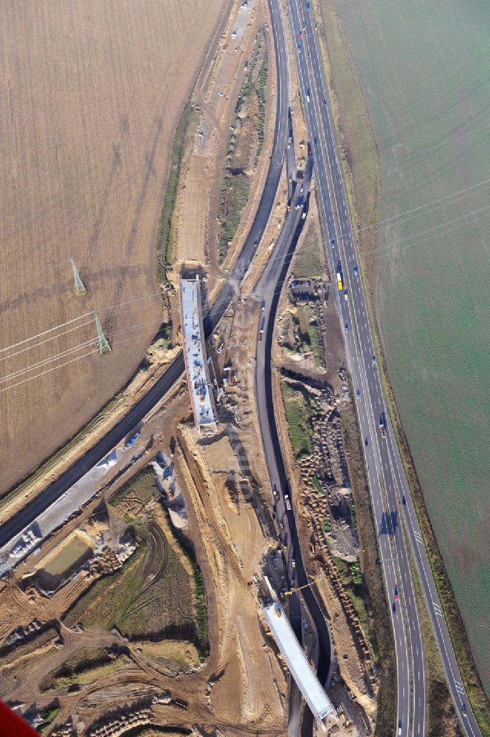 SCHWANEBECK von oben - Autobahndreieck / interchange Schwanebeck, auch Autobahndreieck Kreuz Barnim genannt