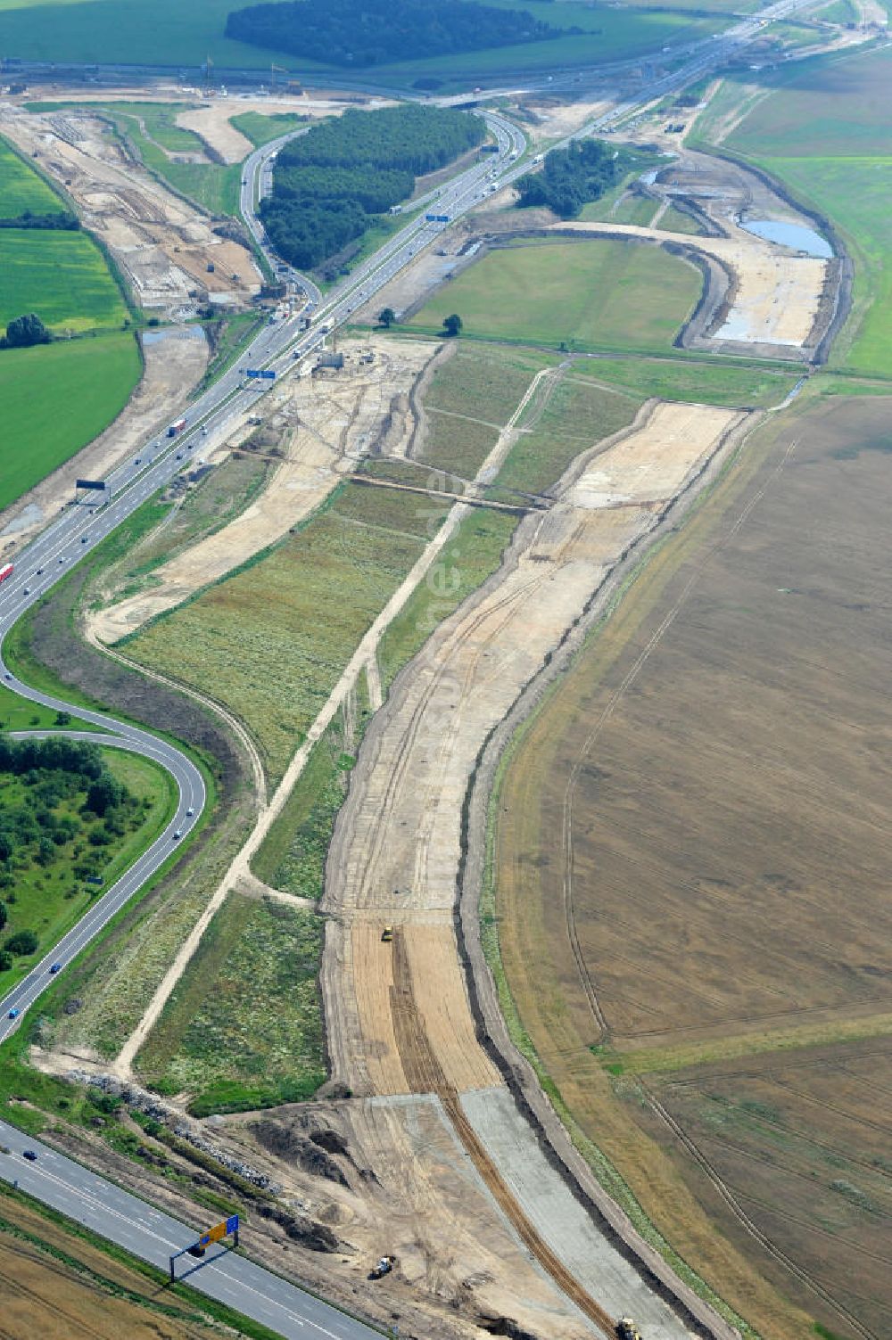 Schwanebeck / Barnim aus der Vogelperspektive: Autobahndreieck / interchange Schwanebeck, jetzt Autobahndreieck Kreuz Barnim