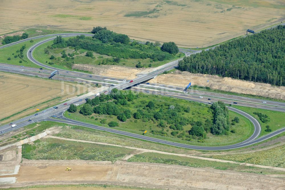 Schwanebeck / Barnim aus der Vogelperspektive: Autobahndreieck / interchange Schwanebeck, jetzt Autobahndreieck Kreuz Barnim