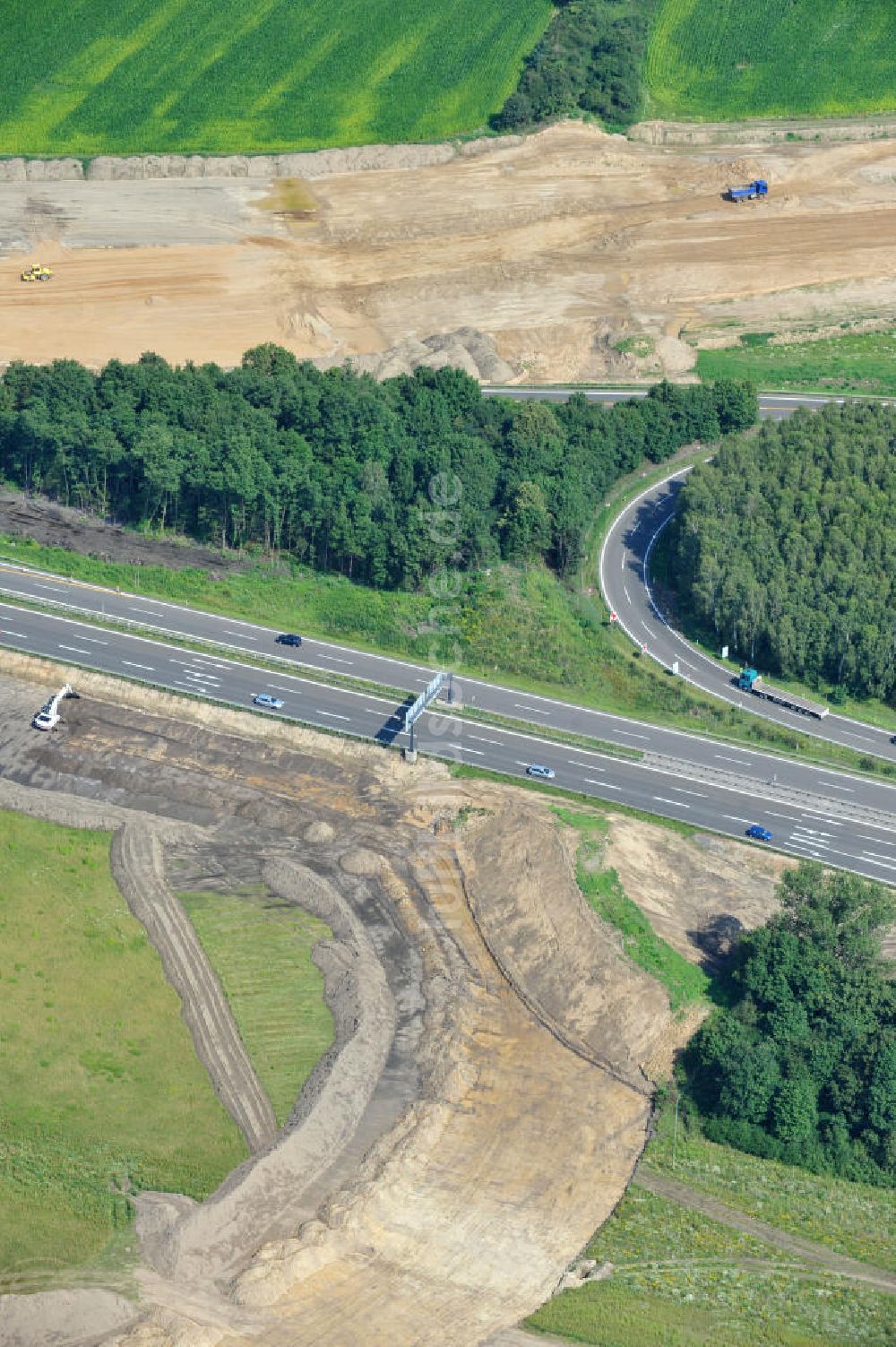 Luftaufnahme Schwanebeck / Barnim - Autobahndreieck / interchange Schwanebeck, jetzt Autobahndreieck Kreuz Barnim