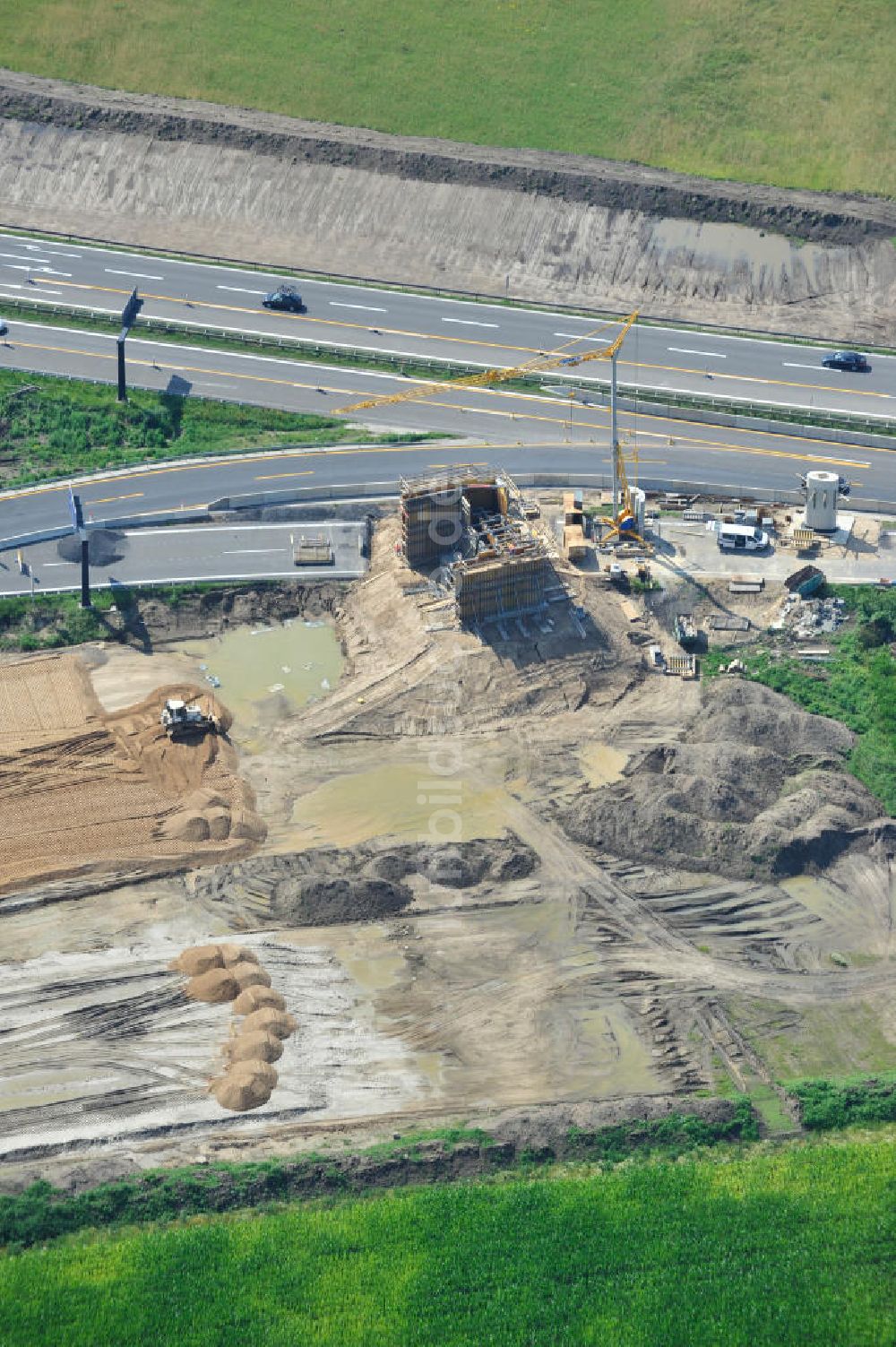 Luftbild Schwanebeck / Barnim - Autobahndreieck / interchange Schwanebeck, jetzt Autobahndreieck Kreuz Barnim