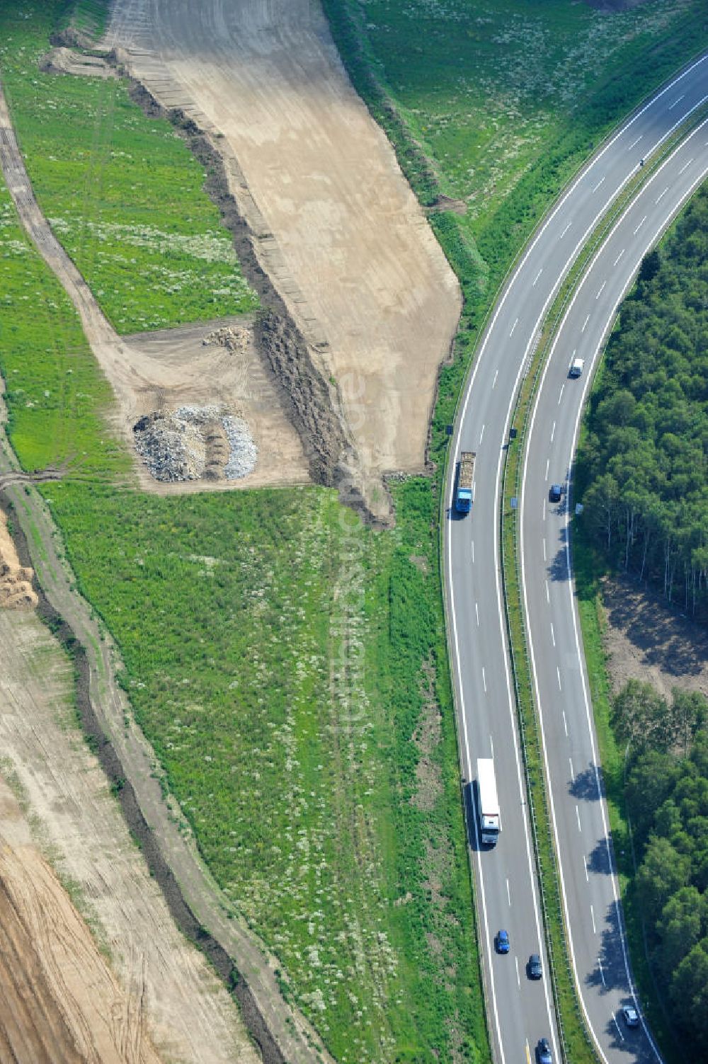 Luftbild Schwanebeck / Barnim - Autobahndreieck / interchange Schwanebeck, jetzt Autobahndreieck Kreuz Barnim