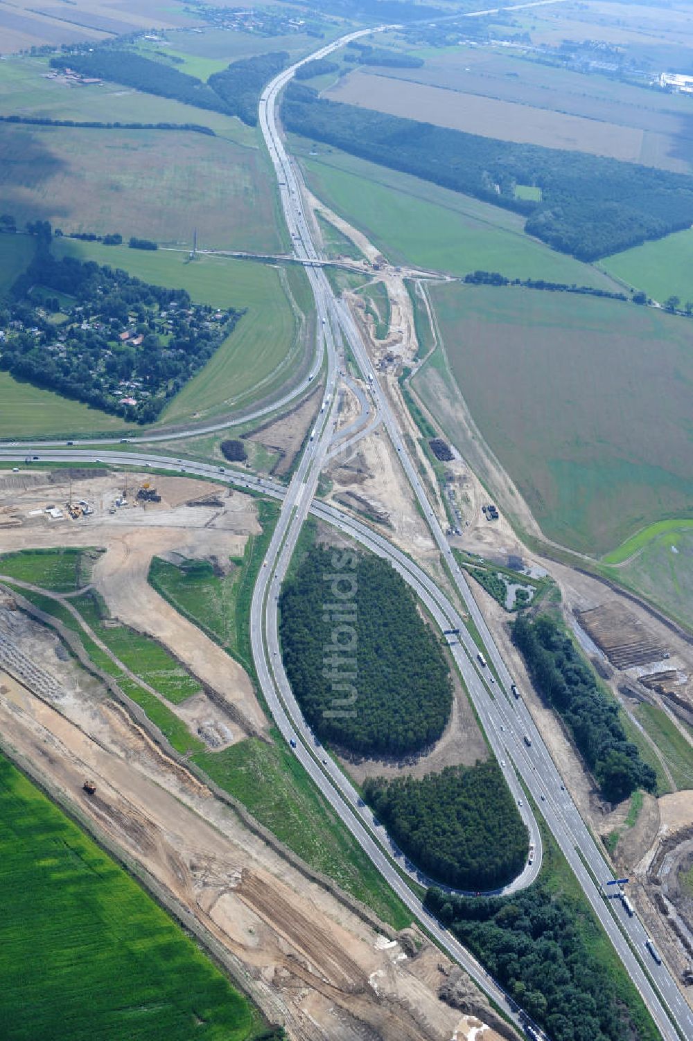 Schwanebeck / Barnim aus der Vogelperspektive: Autobahndreieck / interchange Schwanebeck, jetzt Autobahndreieck Kreuz Barnim