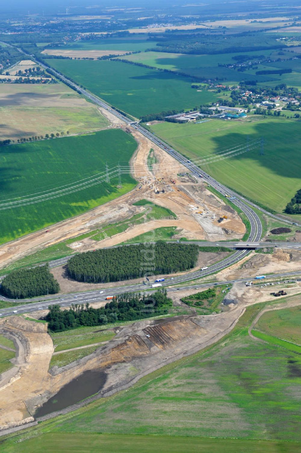 Luftaufnahme Schwanebeck / Barnim - Autobahndreieck / interchange Schwanebeck, jetzt Autobahndreieck Kreuz Barnim