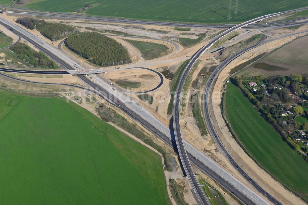 Schwanebeck von oben - Autobahndreieck Kreuz Barnim an der Autobahn A10 und A11, vormals AD Schwanebeck, mit Aus- und Umbauarbeiten bei Schwanebeck in Brandenburg