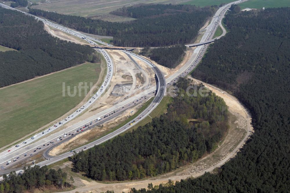 Luftaufnahme NUTHETAL - Autobahndreieck Nuthetal (A 10 und A 115) bei Potsdam