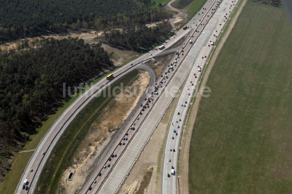 NUTHETAL von oben - Autobahndreieck Nuthetal (A 10 und A 115) bei Potsdam