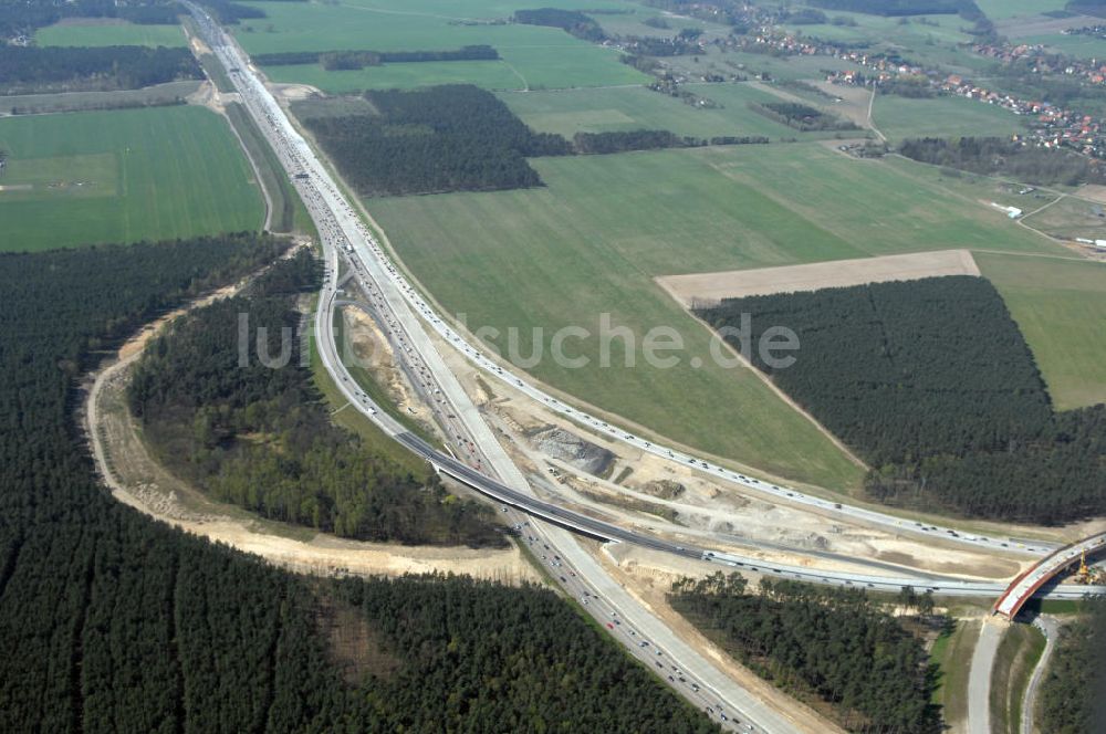 Nuthetal von oben - Autobahndreieck Nuthetal (A 10 und A 115) bei Potsdam