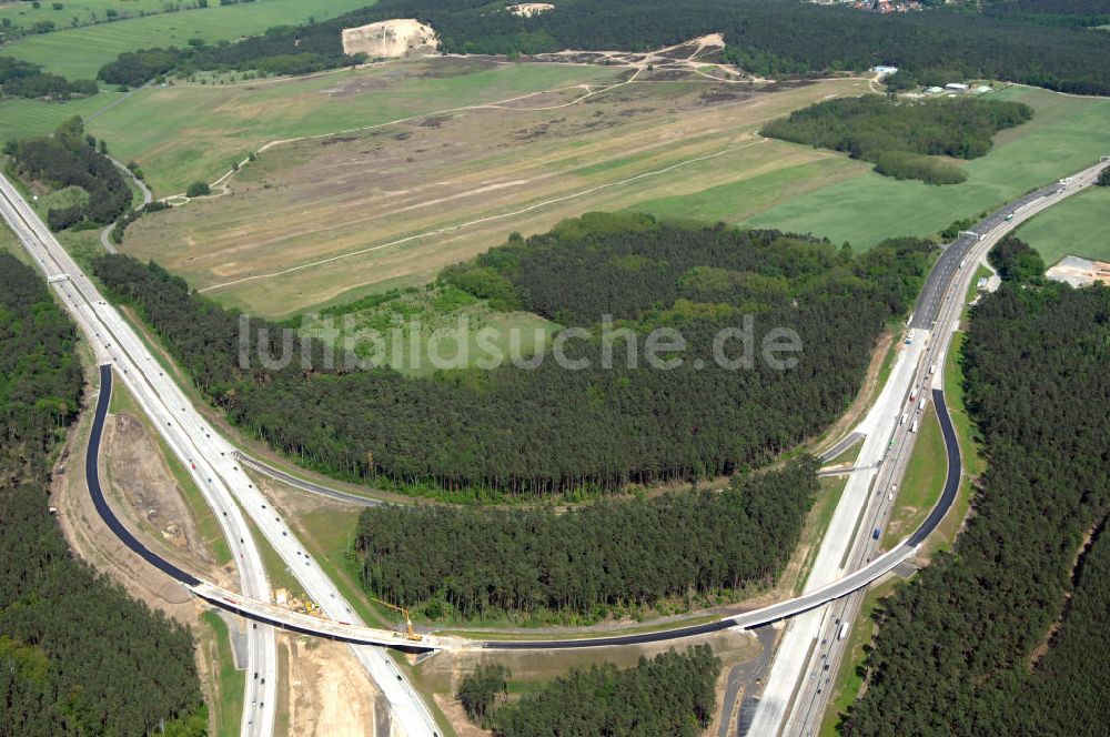 NUTHETAL von oben - Autobahndreieck Nuthetal (A 10 und A 115) bei Potsdam