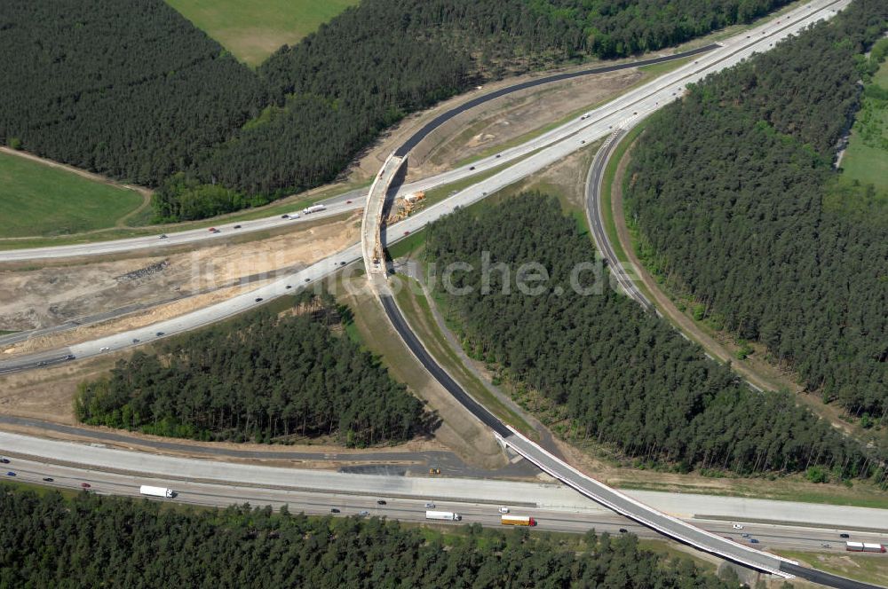 NUTHETAL von oben - Autobahndreieck Nuthetal (A 10 und A 115) bei Potsdam