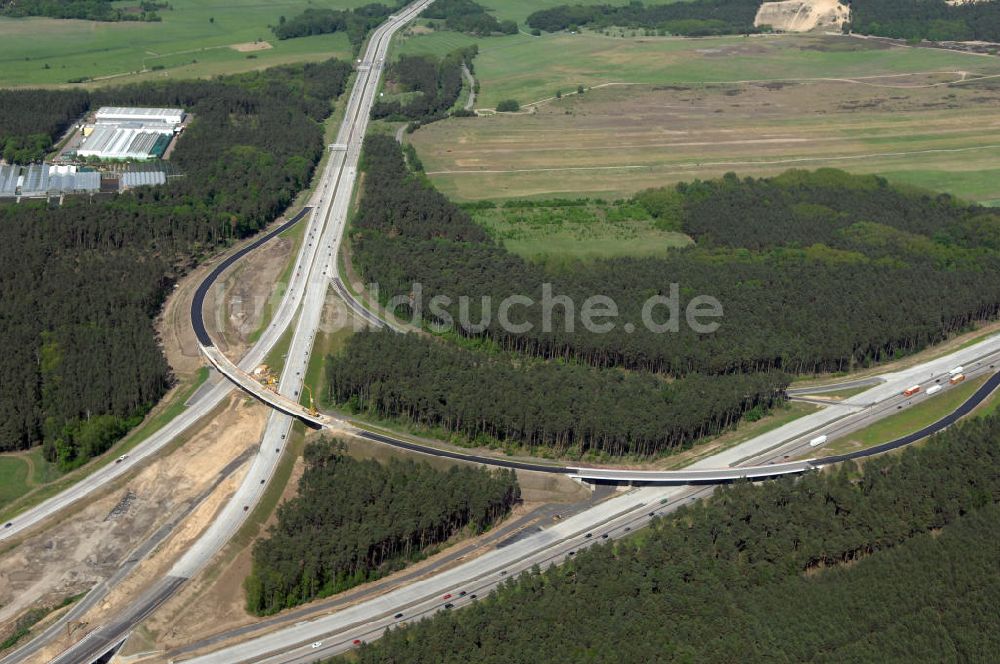 NUTHETAL von oben - Autobahndreieck Nuthetal (A 10 und A 115) bei Potsdam