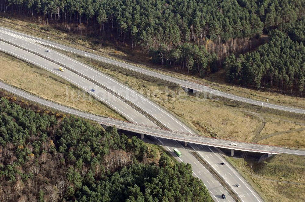 Luftaufnahme Uckley - Autobahndreieck Speeaue am südöstlichen Berliner Ring an der A10 / E55