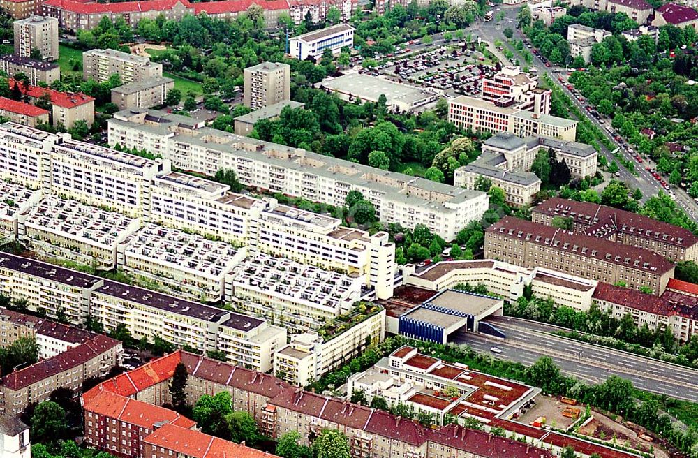 Berlin / Steglitz von oben - 20.05.95 Autobahnhaus Schlangerbader Straße Steglitz