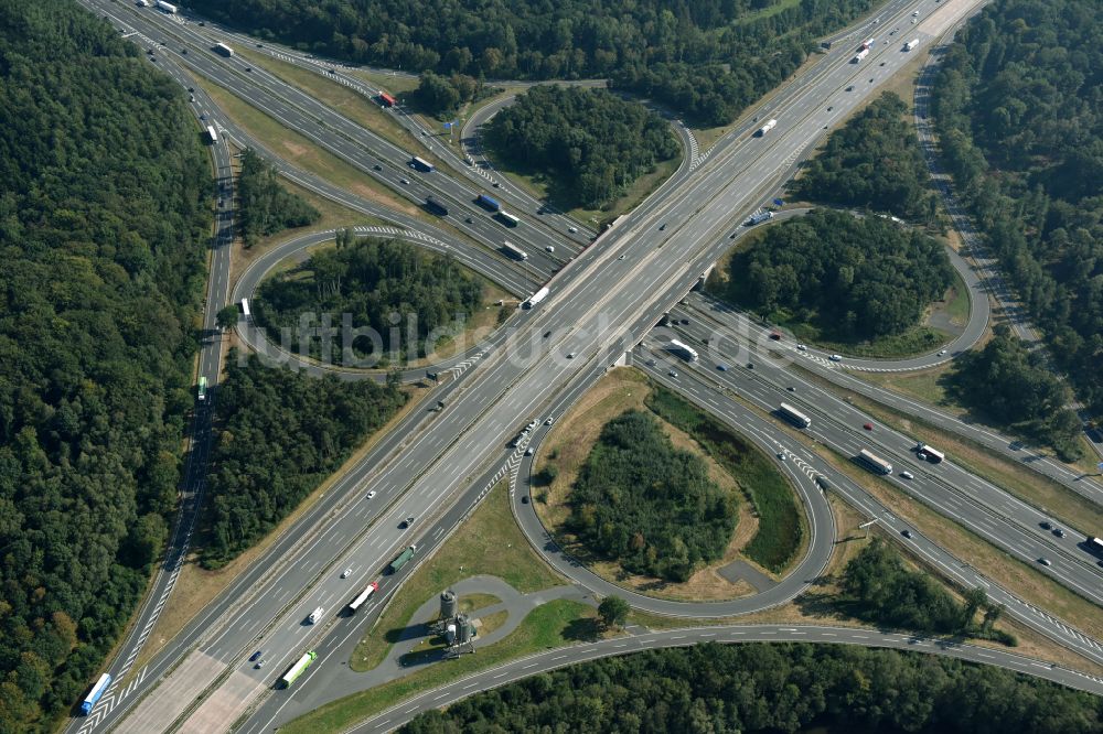 Luftbild Hannover - Autobahnkreuz der BAB A2 - A7 in Hannover im Bundesland Niedersachsen, Deutschland