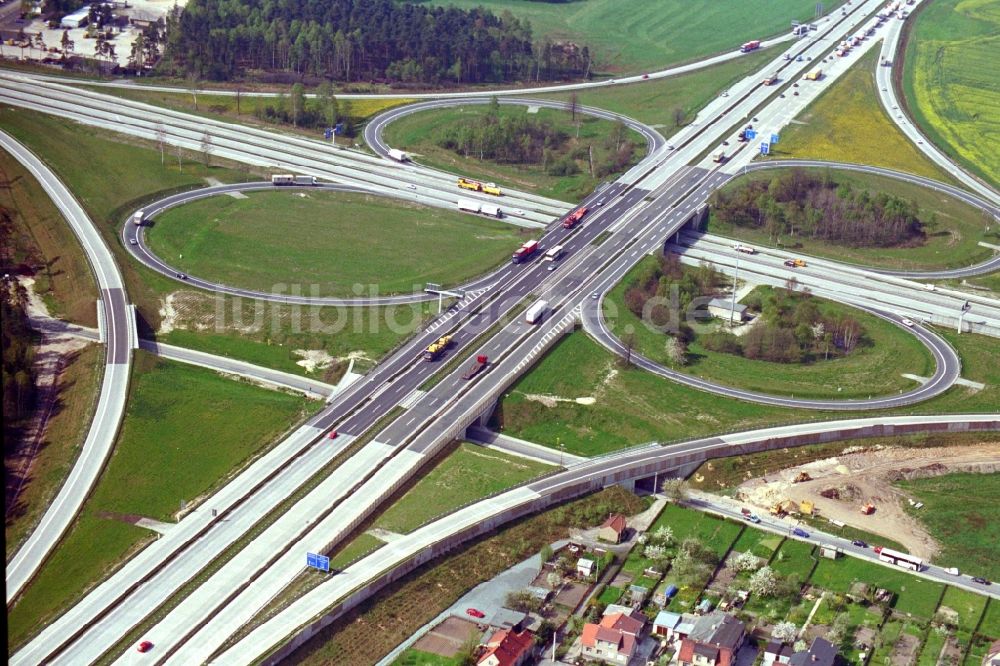 Hermsdorf aus der Vogelperspektive: Autobahnkreuz der BAB A4 und A9 Hermsdorfer Kreuz in Hermsdorf im Bundesland Thüringen, Deutschland