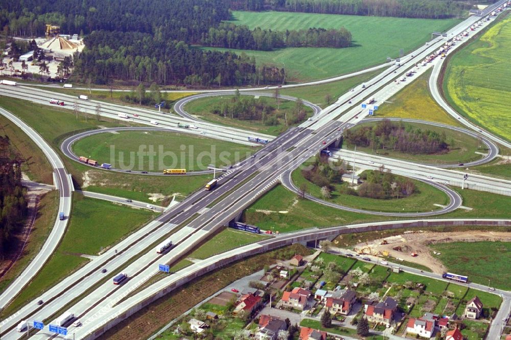 Hermsdorf von oben - Autobahnkreuz der BAB A4 und A9 Hermsdorfer Kreuz in Hermsdorf im Bundesland Thüringen, Deutschland