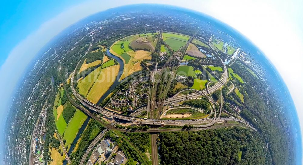 Duisburg von oben - Autobahnkreuz der BAB A 3 Kaiserberg in Duisburg im Bundesland Nordrhein-Westfalen, Deutschland