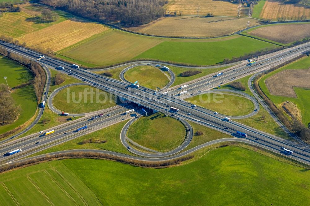 Luftaufnahme Lotte - Autobahnkreuz der BAB A30 - A1 Kreuz Lotte/Osnabrück in Lotte im Bundesland Nordrhein-Westfalen, Deutschland