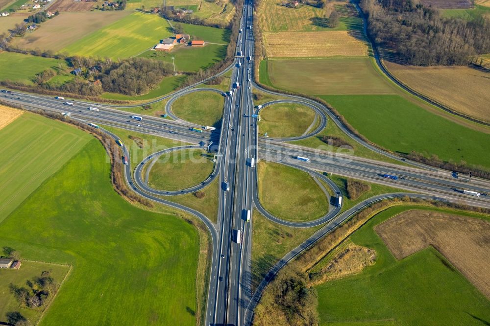 Lotte von oben - Autobahnkreuz der BAB A30 - A1 Kreuz Lotte/Osnabrück in Lotte im Bundesland Nordrhein-Westfalen, Deutschland