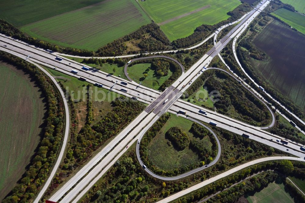 Luftbild Niederndodeleben - Autobahnkreuz der BAB A2 - A14 Kreuz Magdeburg in Niederndodeleben im Bundesland Sachsen-Anhalt, Deutschland