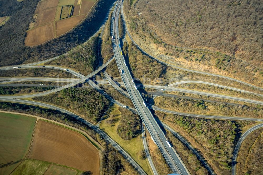 Luftbild Wetzlar - Autobahnkreuz der BAB A45 - 480 Wetzlarer Kreuz in Wetzlar im Bundesland Hessen, Deutschland