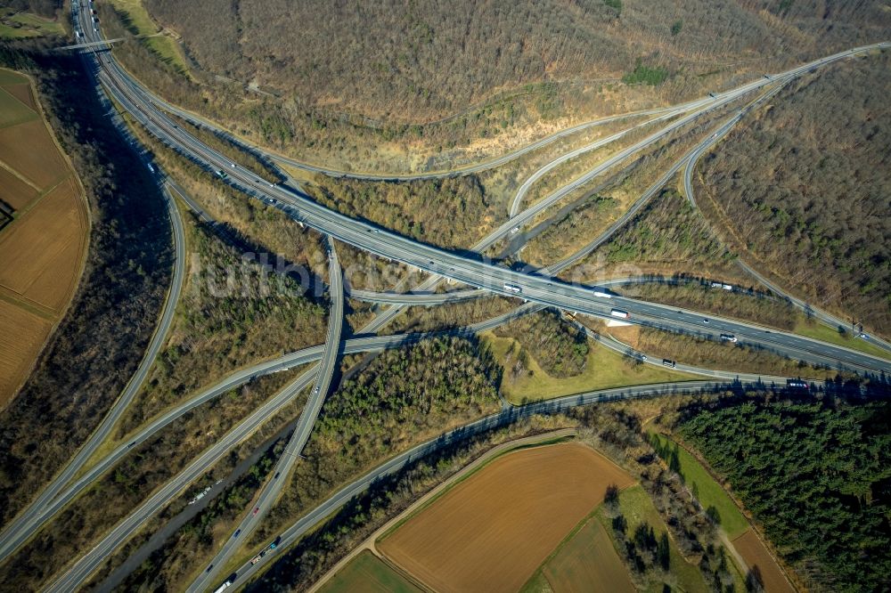 Wetzlar von oben - Autobahnkreuz der BAB A45 - 480 Wetzlarer Kreuz in Wetzlar im Bundesland Hessen, Deutschland