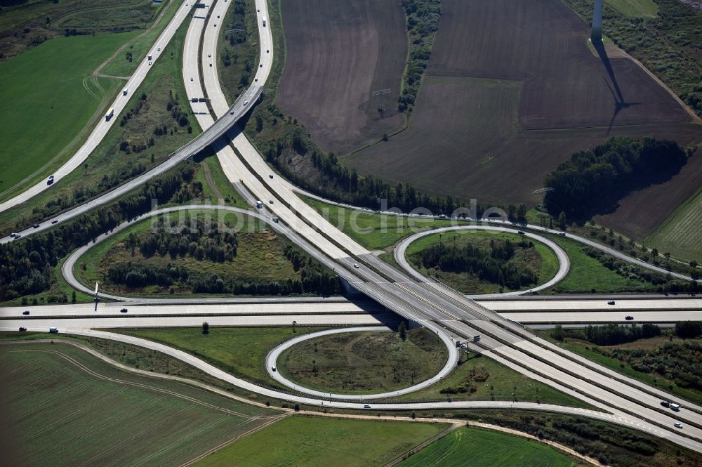 Luftbild Chemnitz - Autobahnkreuz der Bundes - Autobahn BAB A 4 und A 72 bei Chemnitz im Bundesland Sachsen