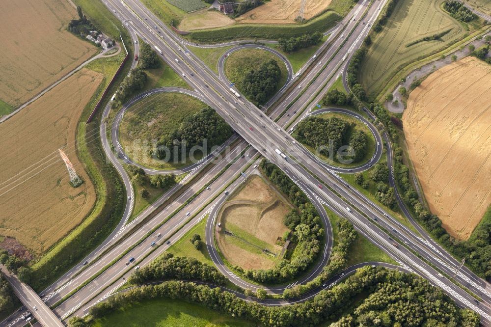 Luftbild Dortmund - Autobahnkreuz Dortmund-West in Dortmund im Bundesland Nordrhein-Westfalen.