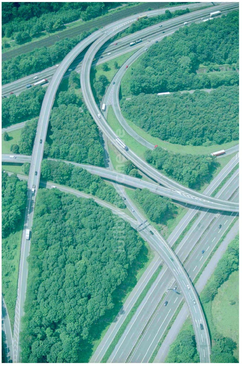 Luftbild Duisburg - Autobahnkreuz Duisberg-Kaiserberg