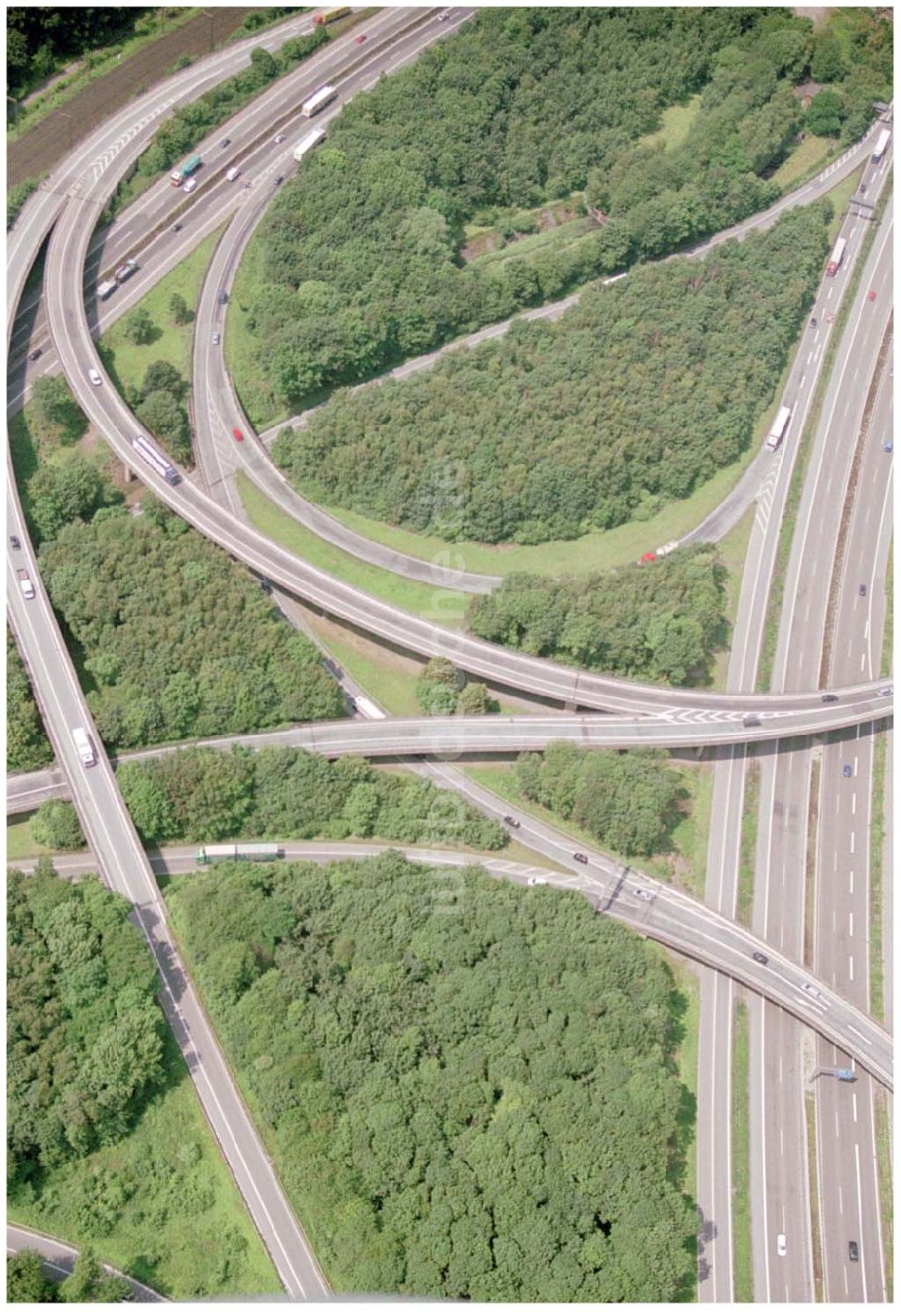 Luftaufnahme Duisburg - Autobahnkreuz Duisberg-Kaiserberg