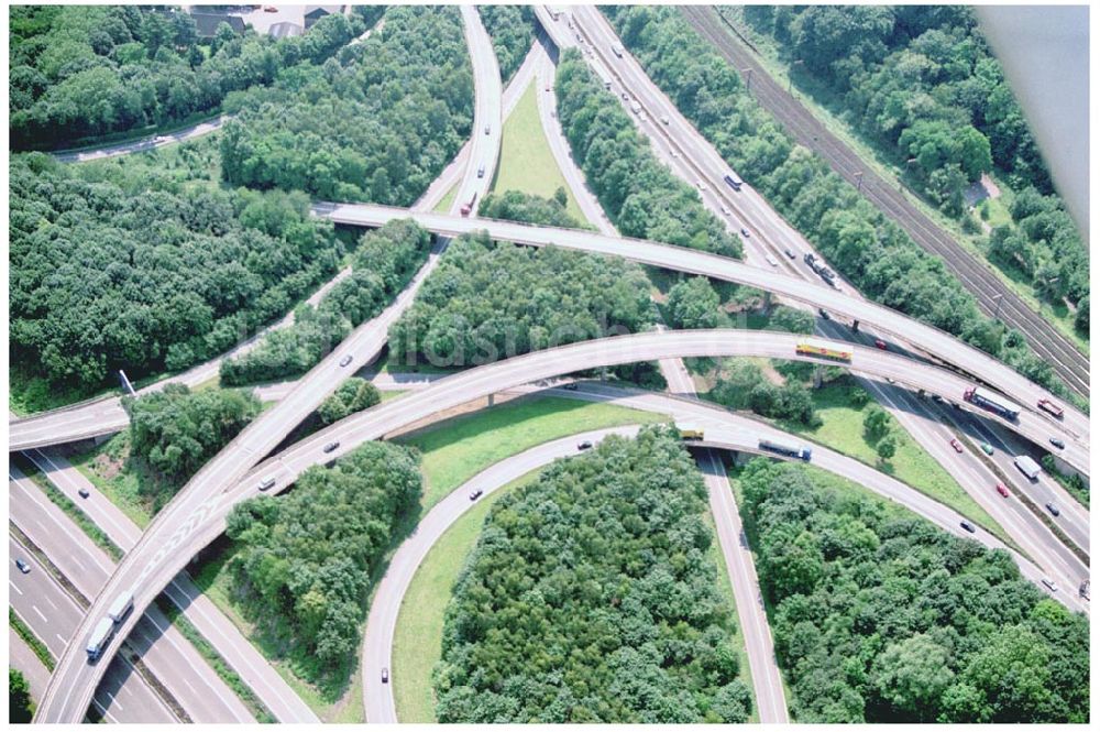 Luftbild Duisburg - Autobahnkreuz Duisberg-Kaiserberg