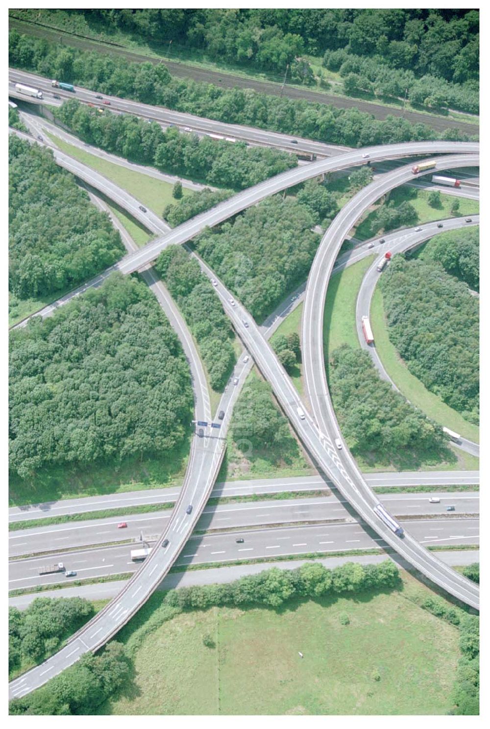 Luftaufnahme Duisburg - Autobahnkreuz Duisberg-Kaiserberg