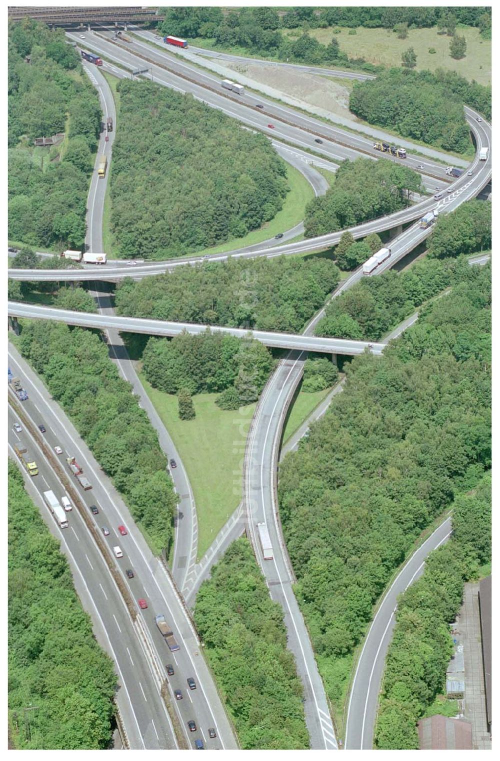 Luftaufnahme Duisburg - Autobahnkreuz Duisberg-Kaiserberg