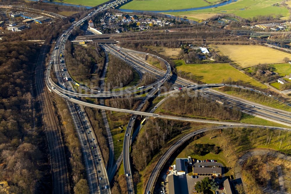 Luftbild Duisburg - Autobahnkreuz Kaiserberg in Duisburg im Bundesland Nordrhein-Westfalen