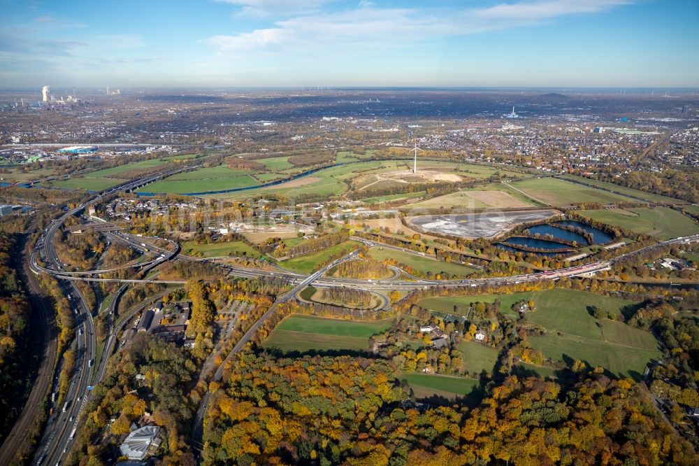 Duisburg aus der Vogelperspektive: Autobahnkreuz Kaiserberg in Duisburg im Bundesland Nordrhein-Westfalen