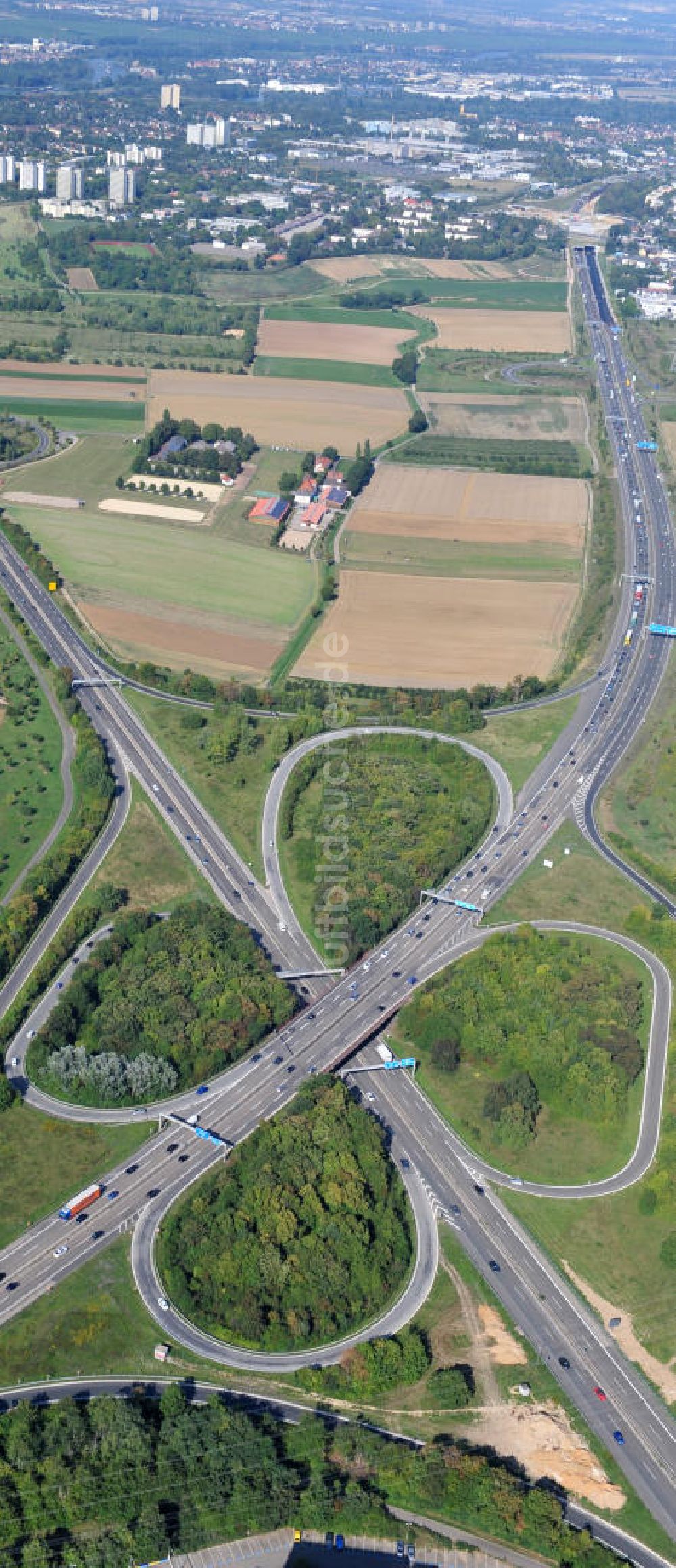 Mainz aus der Vogelperspektive: Autobahnkreuz Mainz-Süd