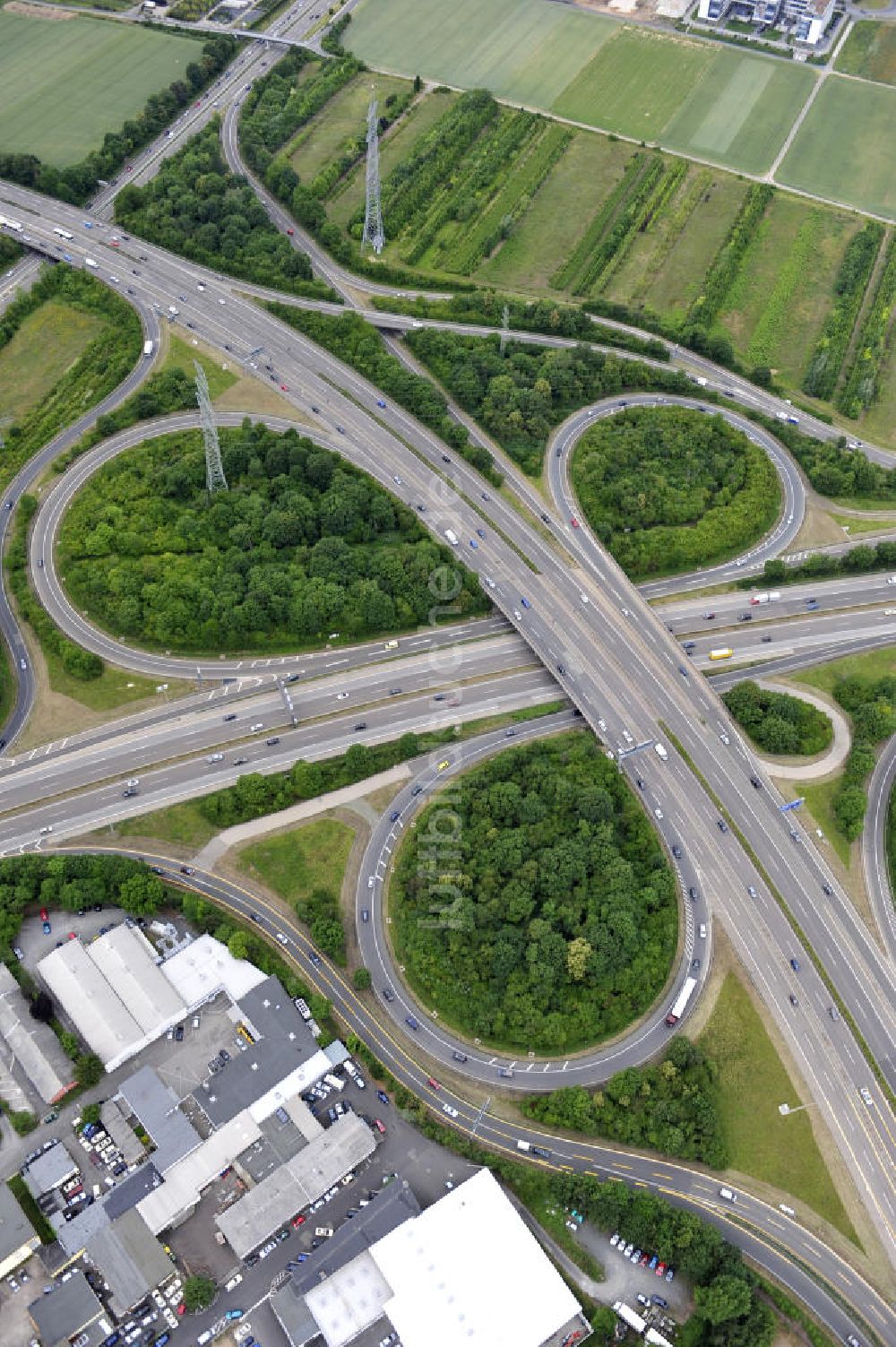 Luftaufnahme Frankfurt am Main - Autobahnkreuz Nordwestkreuz Frankfurt am Main